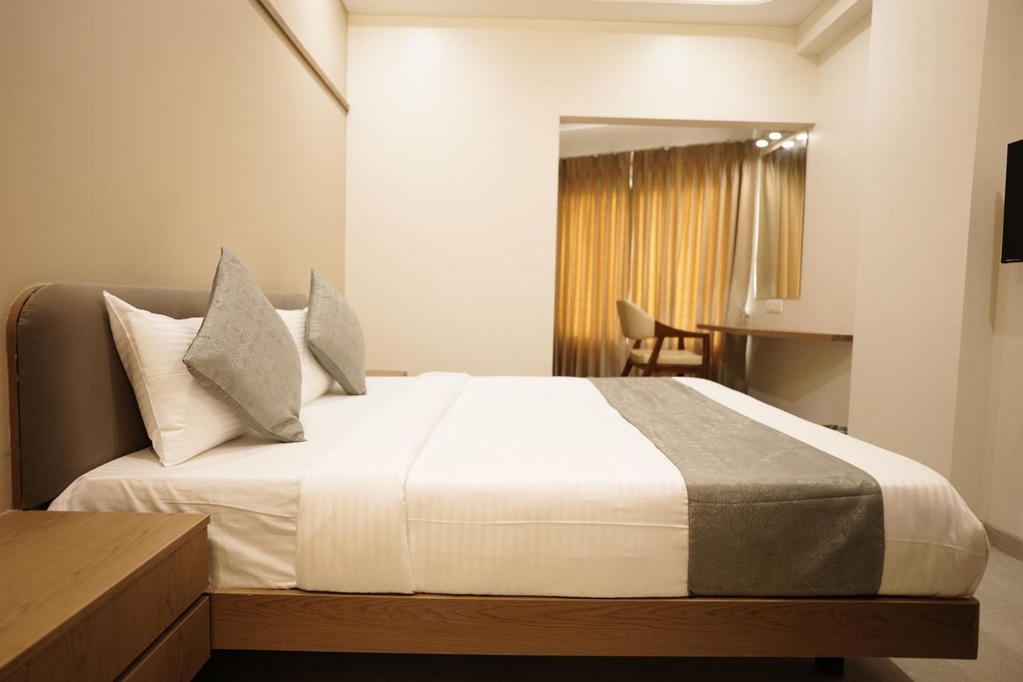 A Square Executive Hotel Αουρανγκαμπάντ Εξωτερικό φωτογραφία