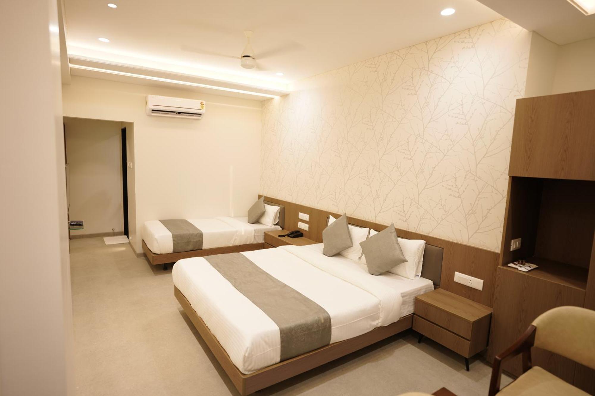 A Square Executive Hotel Αουρανγκαμπάντ Εξωτερικό φωτογραφία
