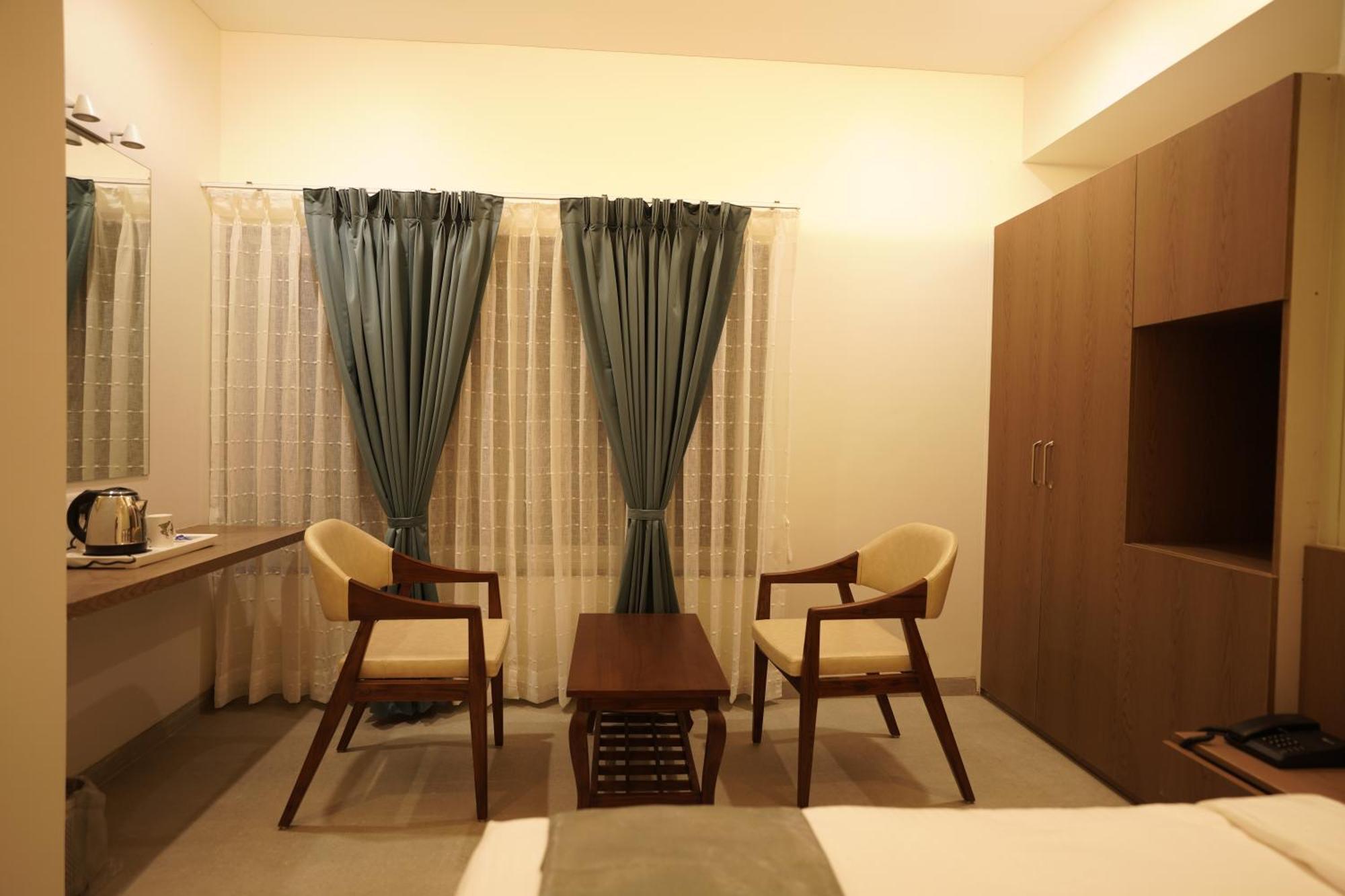 A Square Executive Hotel Αουρανγκαμπάντ Εξωτερικό φωτογραφία