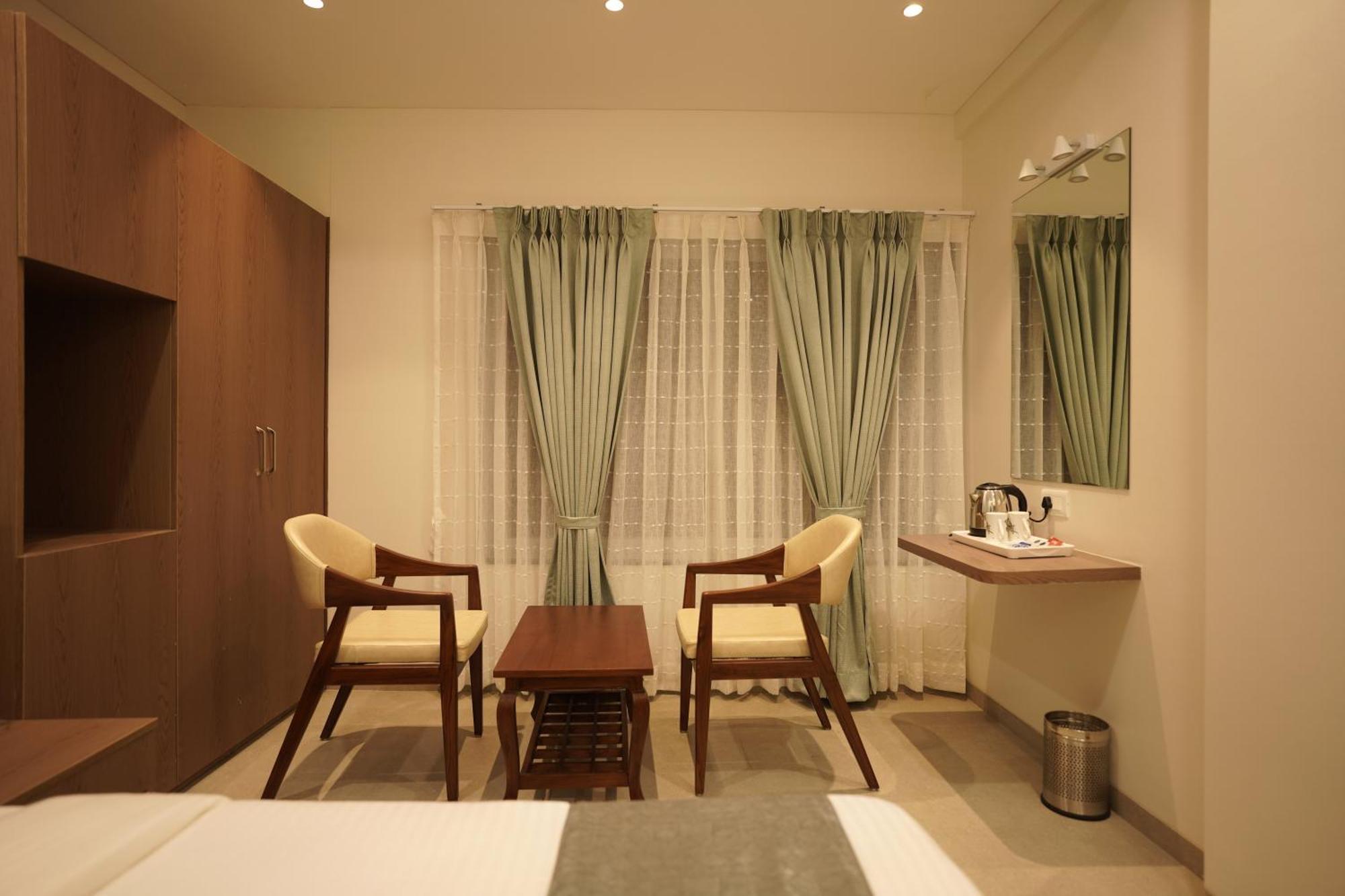 A Square Executive Hotel Αουρανγκαμπάντ Εξωτερικό φωτογραφία